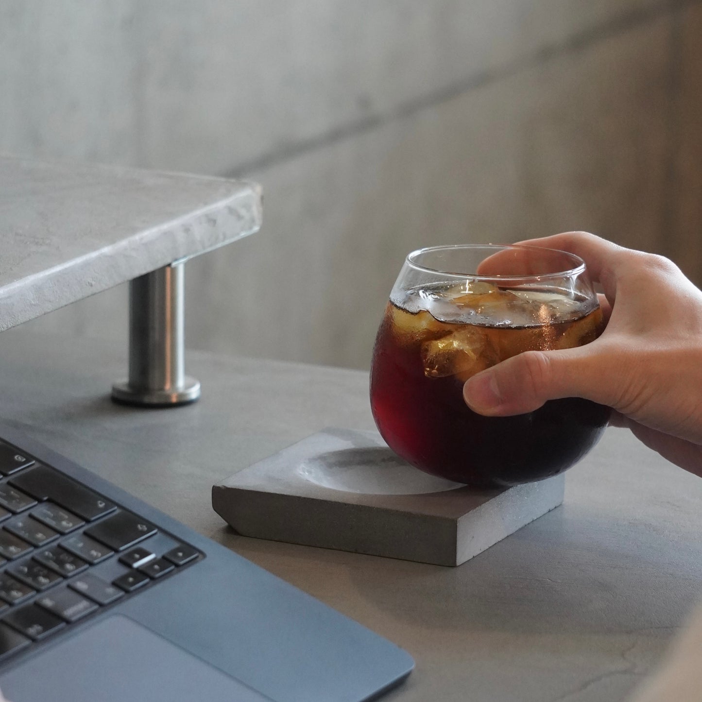 【受注販売】 Concrete Glass Stand / 2Glasses