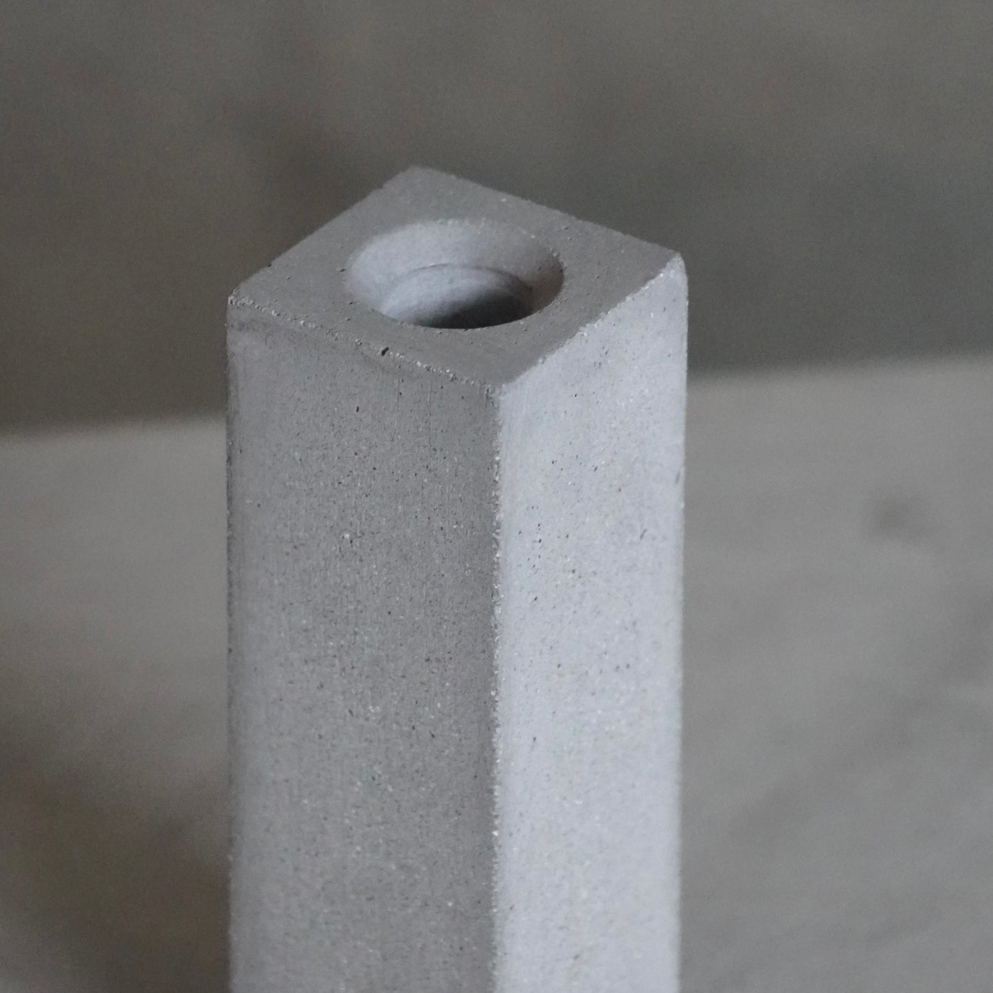 NEW ARRIVAL / Concrete PenStand The Single