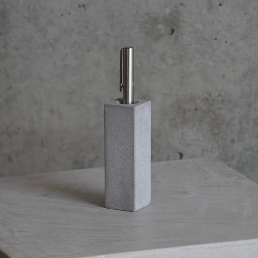 NEW ARRIVAL / Concrete PenStand The Single