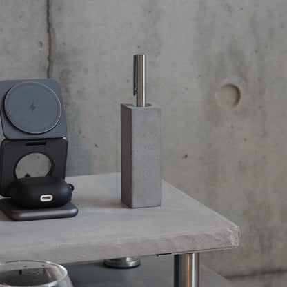 NEW ARRIVAL / Concrete PenStand The Single